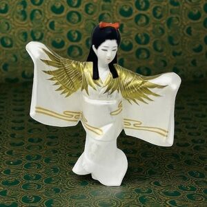 Vintage Kabuki White Heron Dancer Sagi-Mal Figurine #2114 First Edition